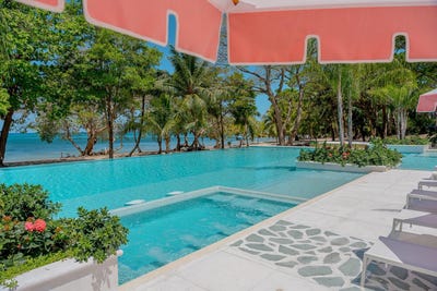 /international/hn/watercolors-bldg-c-2nd-floor-roatan-bay-islands-department-310107789653/