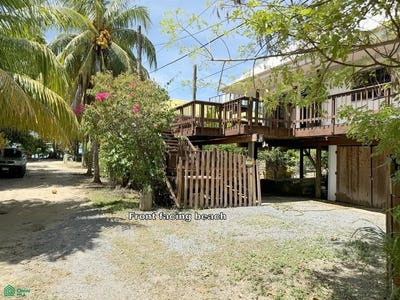 /international/hn/4-bedroom-home-near-the-beach-in-sandy-bay-roatan-honduras-s-n-roatan-islas-de-la-bahia-roatan-bay-islands-department-310101373915/?lang=es
