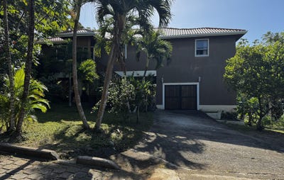 /international/hn/roatan-bay-islands-department-310108898916/