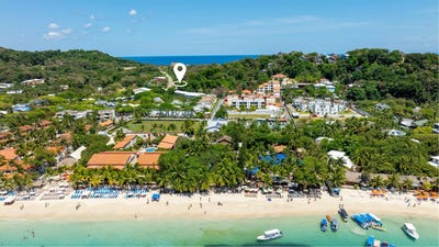 /international/hn/west-bay-roatan-bay-islands-department-310108564387/