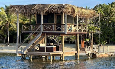 /international/hn/retreat-in-milton-point-point-of-chill-beachfront-roatan-roatan-islas-de-la-bahia-roatan-bay-islands-department-310096737264/?lang=fr