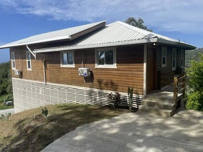 /international/hn/lot-6-with-house-roatan-bay-islands-department-310108899559/