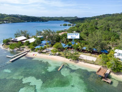 /international/hn/9mv7-636-oakridge-bay-islands-honduras-jose-santos-guardiola-bay-islands-department-310103038243/
