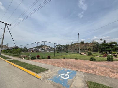 /international/hn/terreno-en-venta-altos-de-valencia-sector-las-espanolas-san-pedro-sula-cortes-san-pedro-sula-cortes-department-310108704402/