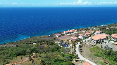 /international/hn/lot-5-roatan-bay-islands-department-310108868656/