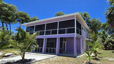 /international/hn/big-bight-utila-bay-islands-department-310107861957/