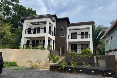 /international/hn/33-mangrove-bight-rd-roatan-bay-islands-department-310106992571/