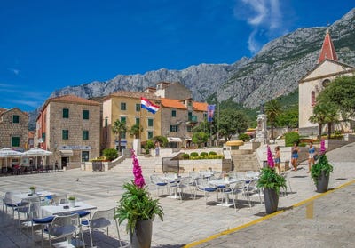 /international/hr/makarska-split-dalmatia-county-310097614217/