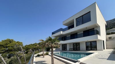 /international/hr/makarska-split-dalmatia-county-310107219645/