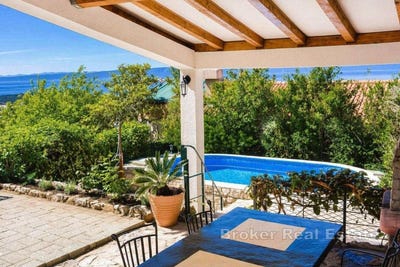 /international/hr/makarska-split-dalmatia-county-310107412459/