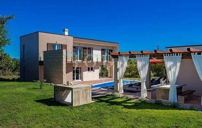 /international/hr/labin-istria-county-310107977347/