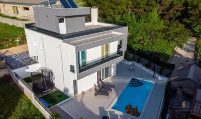 /international/hr/baska-voda-split-dalmatia-county-310097614167/