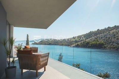 /international/hr/marina-split-dalmatia-county-120093507066/