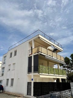 /international/hr/petrcane-zadar-county-310103490577/