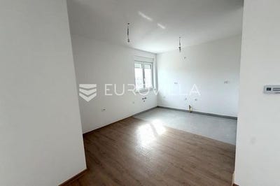 /international/hr/osijek-osijek-baranja-county-310108488125/