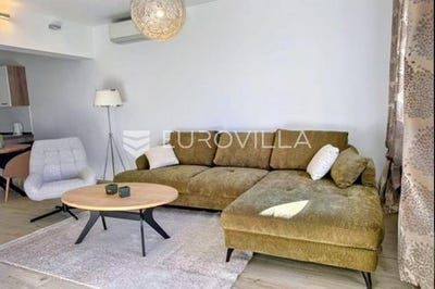 /international/hr/split-split-dalmatia-county-310106488513/