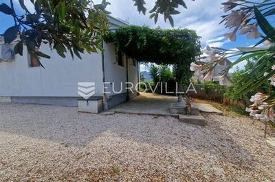 /international/hr/zadar-zadar-county-310108676146/