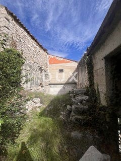 /international/hr/tisno-sibenska-ulica-120095238558/