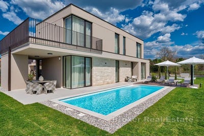 /international/hr/pore-istria-county-310107218462/