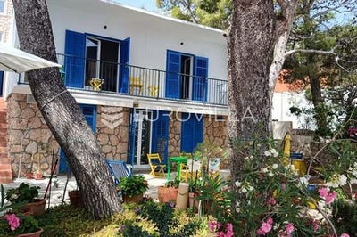 /international/hr/hvar-split-dalmatia-county-120087899969/