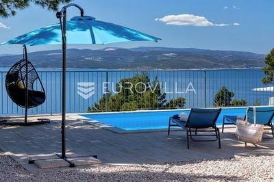 /international/hr/makarska-split-dalmatia-county-120097096295/