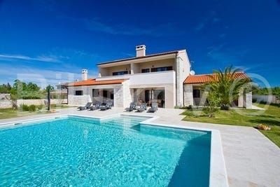/international/hr/zminj-istria-county-310108897984/