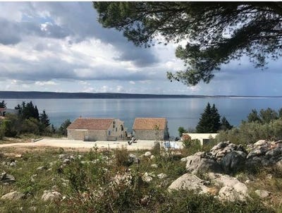 /international/hr/starigrad-split-dalmatia-county-310107597085/