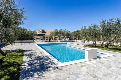 /international/hr/vodice-sibenska-ulica-310107473023/