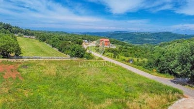 /international/hr/buje-istria-county-310100402889/