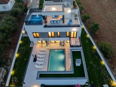 /international/hr/nin-zadar-county-310107648814/
