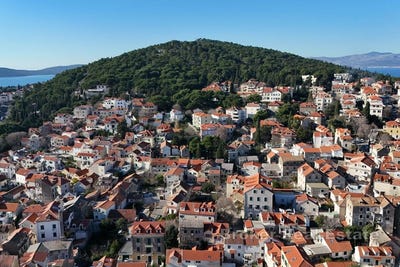 /international/hr/varo-lika-senj-county-310107624552/