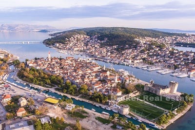 /international/hr/trogir-split-dalmatia-county-310107625303/