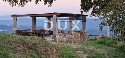 /international/hr/motovun-istria-county-310100611613/