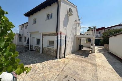 /international/hr/vrsi-split-dalmatia-county-310100795389/