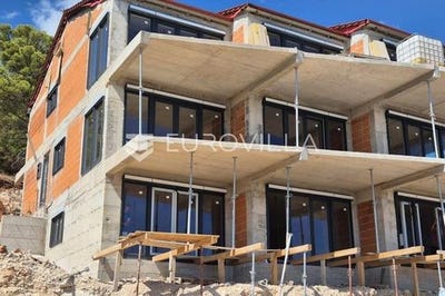 /international/hr/vis-split-dalmatia-county-310101377096/