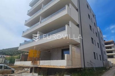 /international/hr/trogir-split-dalmatia-county-310108137076/