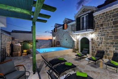 /international/hr/baska-voda-split-dalmatia-county-310098116724/