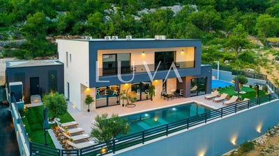 /international/hr/zagvozd-split-dalmatia-county-310099344458/