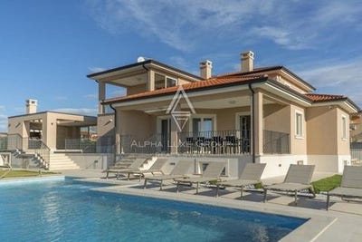 /international/hr/kastelir-labinci-istria-county-310100363103/