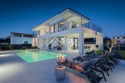 /international/hr/fazana-istria-county-310101015625/?lang=en