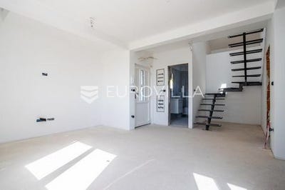 /international/hr/split-split-dalmatia-county-120091067956/