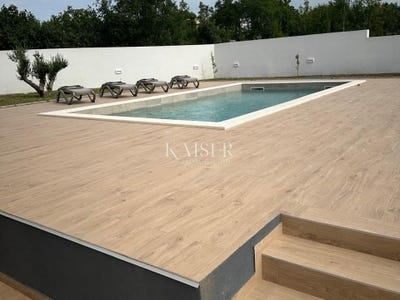 /international/hr/novigrad-zadar-county-310103813453/