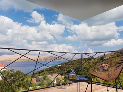/international/hr/pag-zadar-county-310099424956/