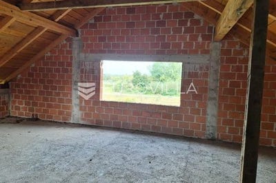 /international/hr/karlovac-karlovac-county-310102292364/