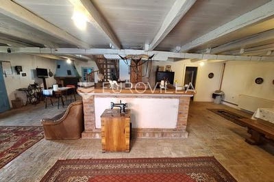 /international/hr/karlovac-karlovac-county-310107413793/