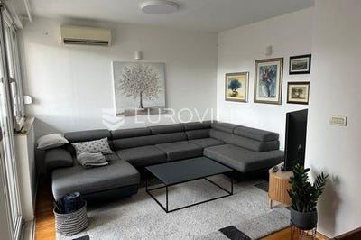 /international/hr/split-split-dalmatia-county-310107622049/