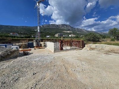 /international/hr/kastel-luksic-split-dalmatia-county-310106631766/