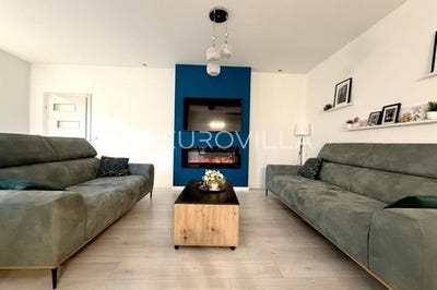 /international/hr/osijek-osijek-baranja-county-310108327784/
