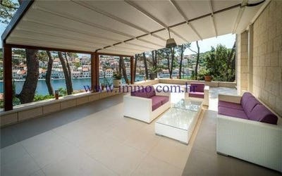 /international/hr/povlja-split-dalmatia-county-120066773816/