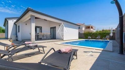 /international/hr/pula-istria-county-310100362905/